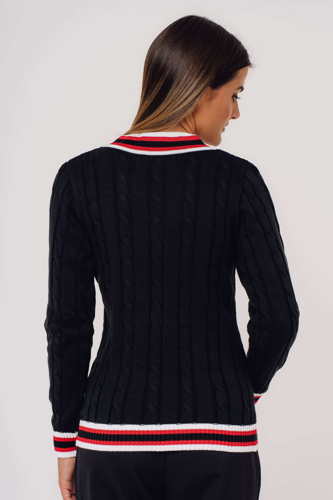 Cable-Knit Signature Premium V-Neck BLACK