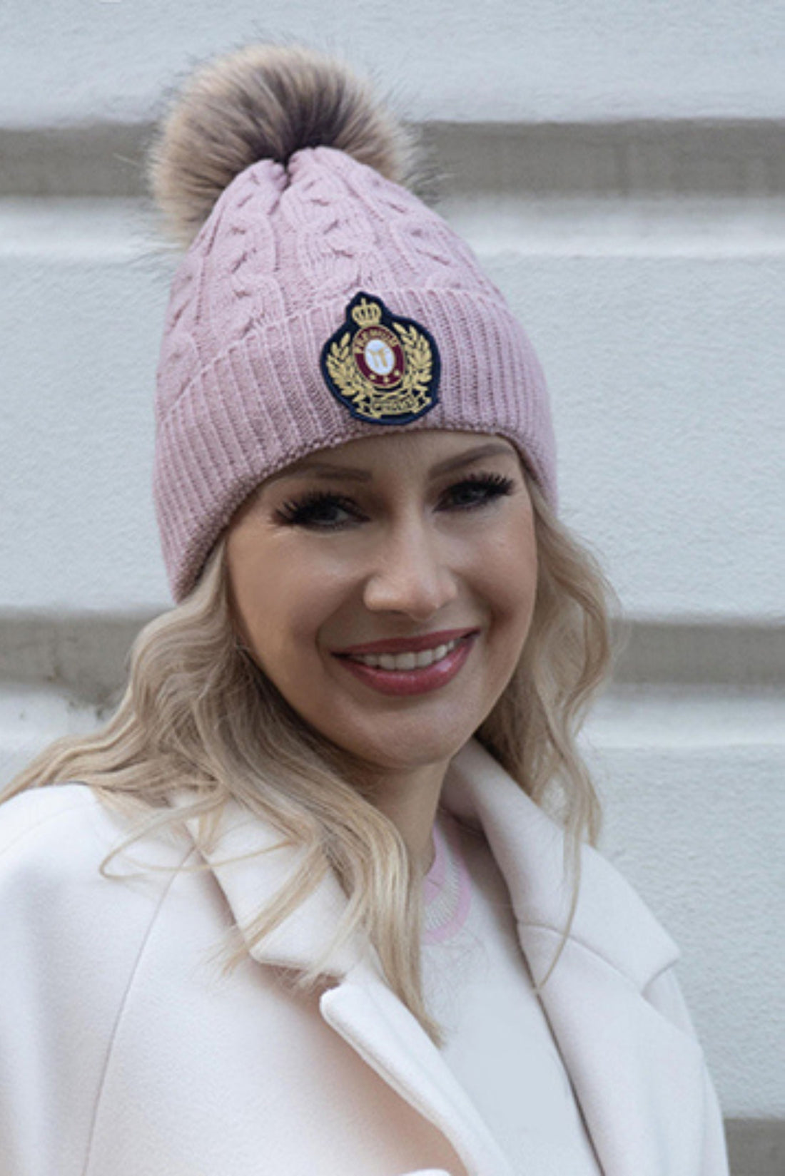 Cable-Knit Pom Pom Beanie PINK